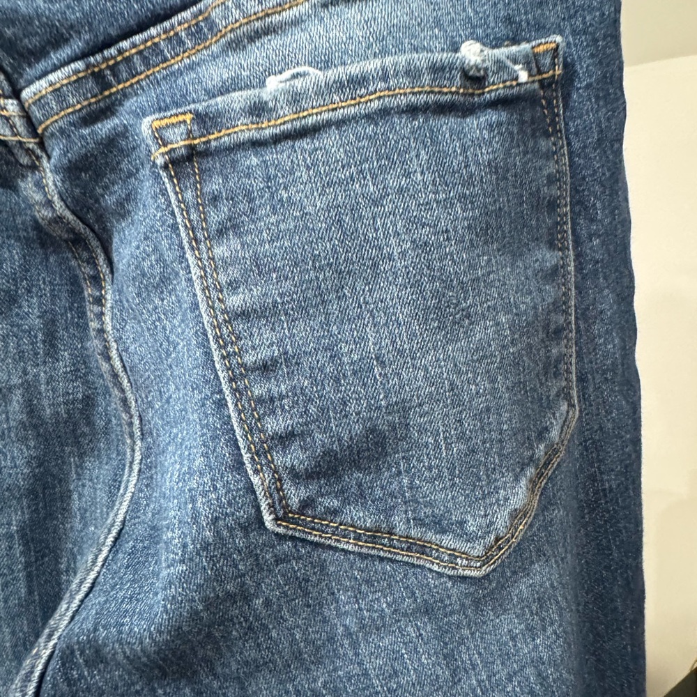 Old Navy Women's Straight Leg Blue Jeans - Picture 9 of 11